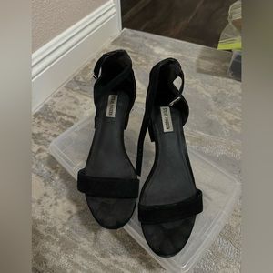 Steve Madden strapped mini block heel